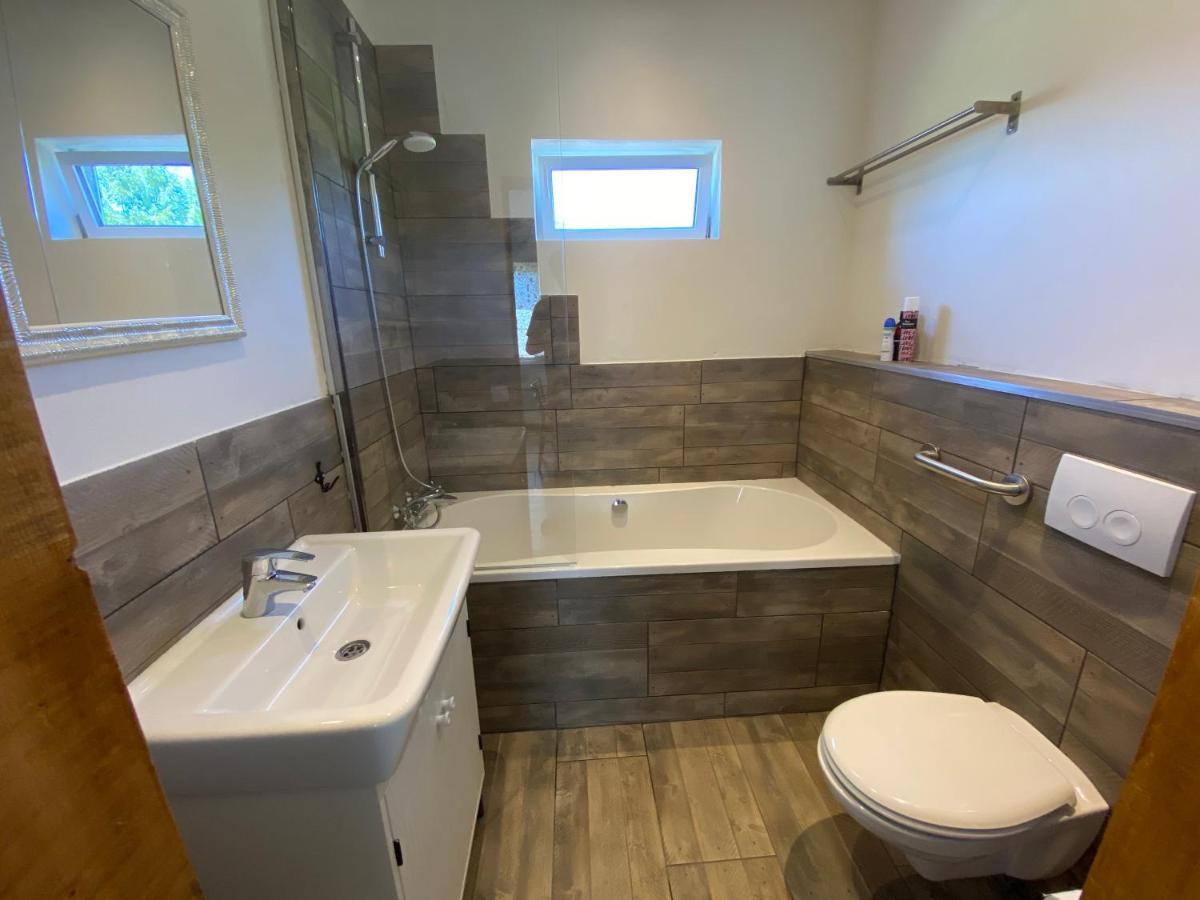 Landelijk En Toch Centraal, Eigen Keuken En Veel Privacy Bleiswijk Exterior photo